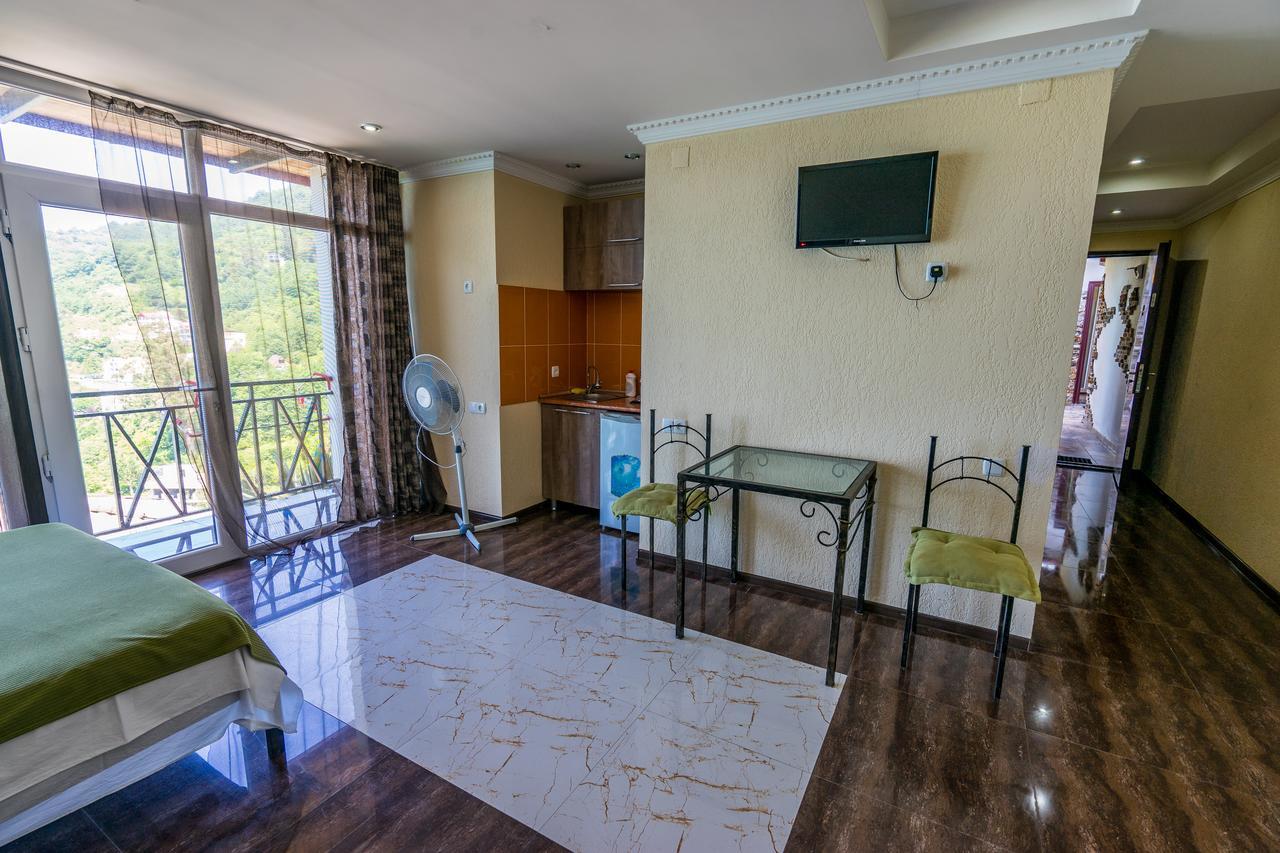 Aniva The Hotel Μπατούμι Εξωτερικό φωτογραφία
