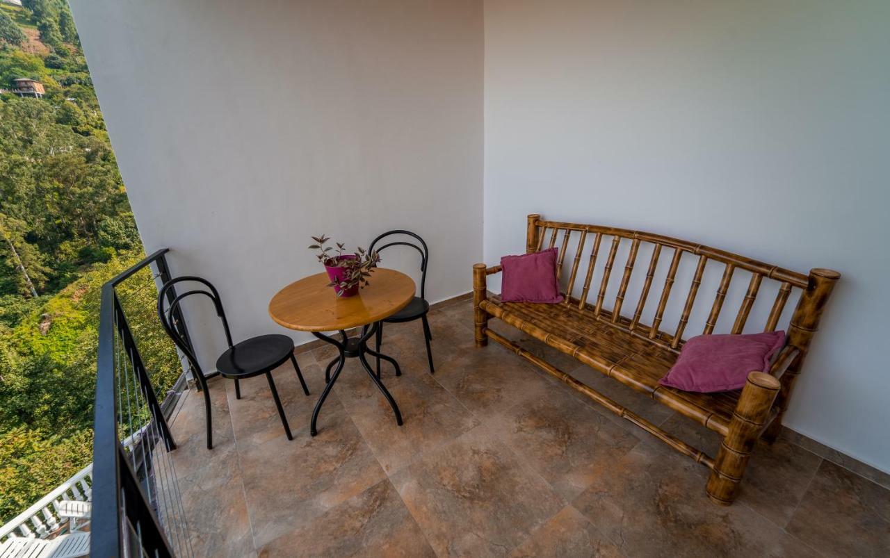 Aniva The Hotel Μπατούμι Εξωτερικό φωτογραφία